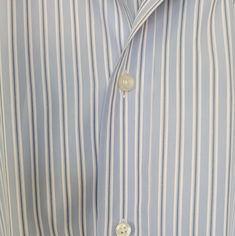 Men's French cuff Boss dressy shirt. Neck size 15 1/2.